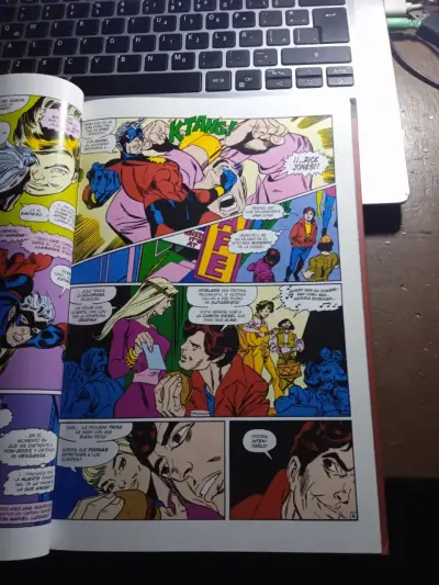 Libro Capitán Marvel de Marvel Comics - miniatura 3