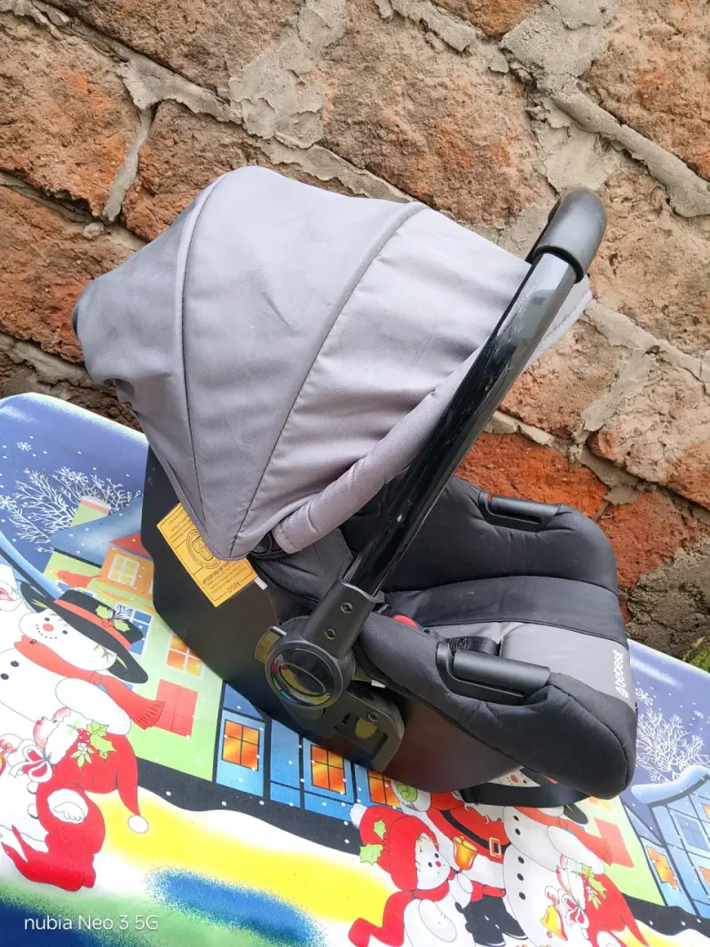 Silla de Auto Bebesit para Bebé en Buen Estado - 3