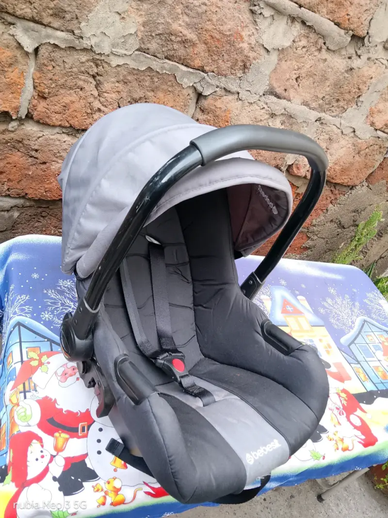 Silla de Auto Bebesit para Bebé en Buen Estado - 5