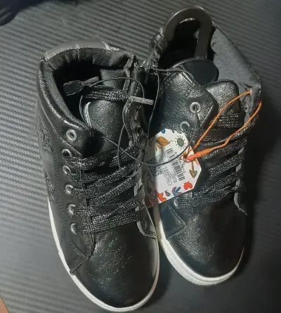 Zapatillas negras para niña Coogi con estrella N30 - miniatura 1