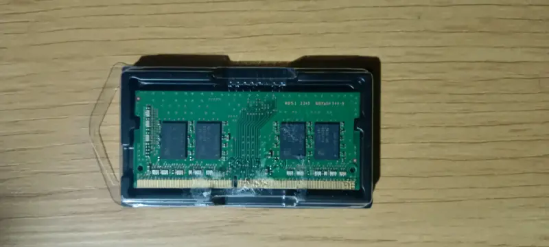 Memoria RAM Samsung 8GB DDR4 para Laptop - 4