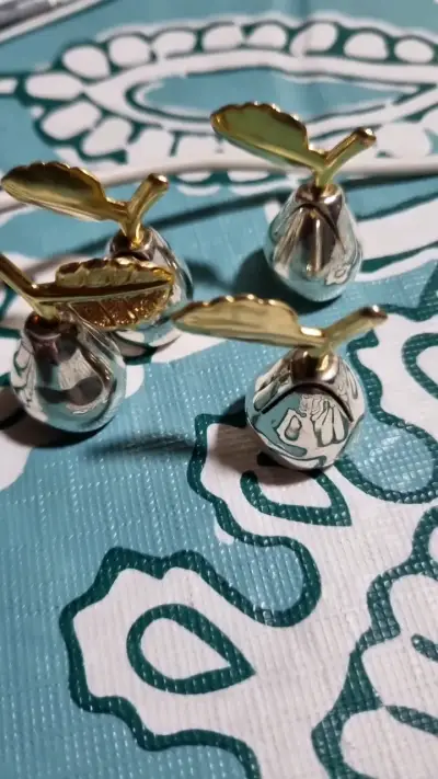 Decoración de mesa peras doradas y plateadas - miniatura 5