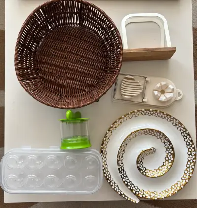 Set de utensilios de cocina variados - miniatura 1