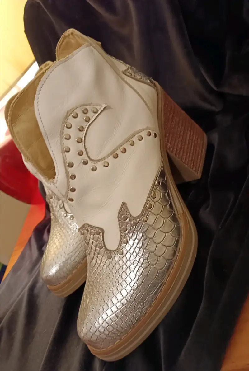 Botines vaqueros 100% cuero - 1