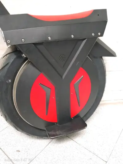 Scooter eléctrico con luces LED - miniatura 4