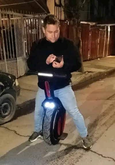 Scooter eléctrico con luces LED - miniatura 5