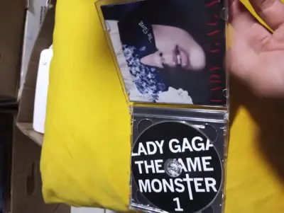 CD Lady Gaga – The Fame Monster (Deluxe 2CD Editio - miniatura 3
