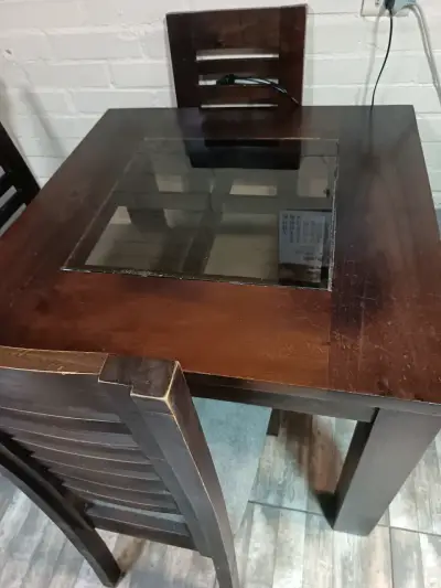 Mesa de comedor más sillas - miniatura 4