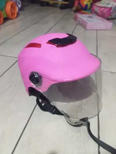Casco de moto rosa con visera transparente - miniatura 1