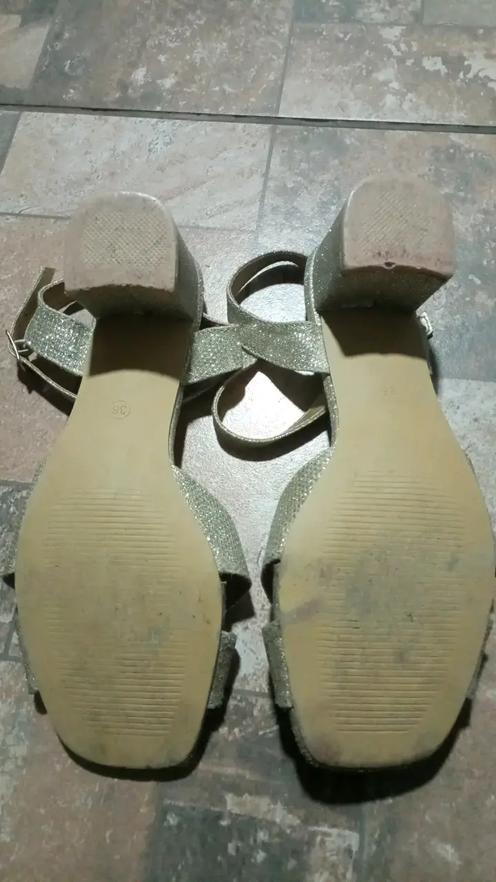 Sandalias de tacón alto brillantes para mujer - 4