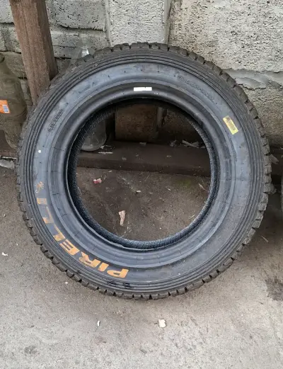 Neumático Pirelli 165/70 R14 para competición - miniatura 1