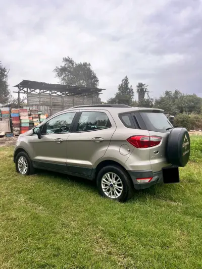 Ford EcoSport SUV en buen estado - miniatura 1