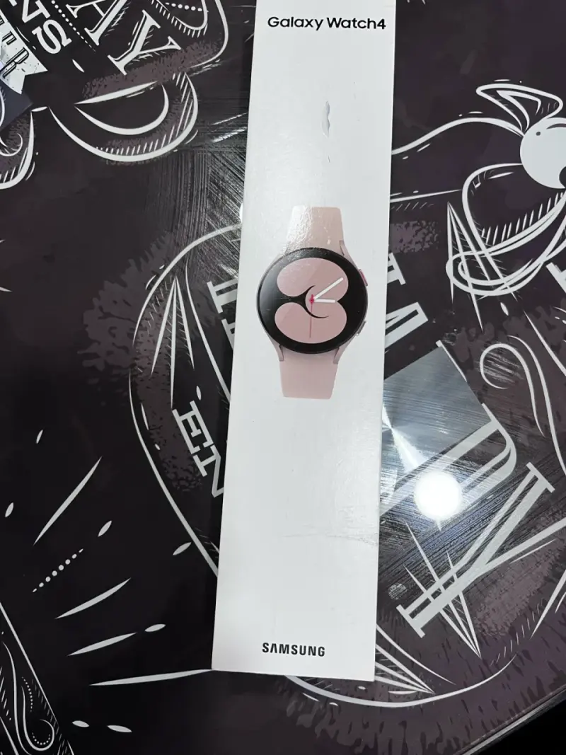 Samsung Galaxy Watch4 Rosa con Cargador - 5