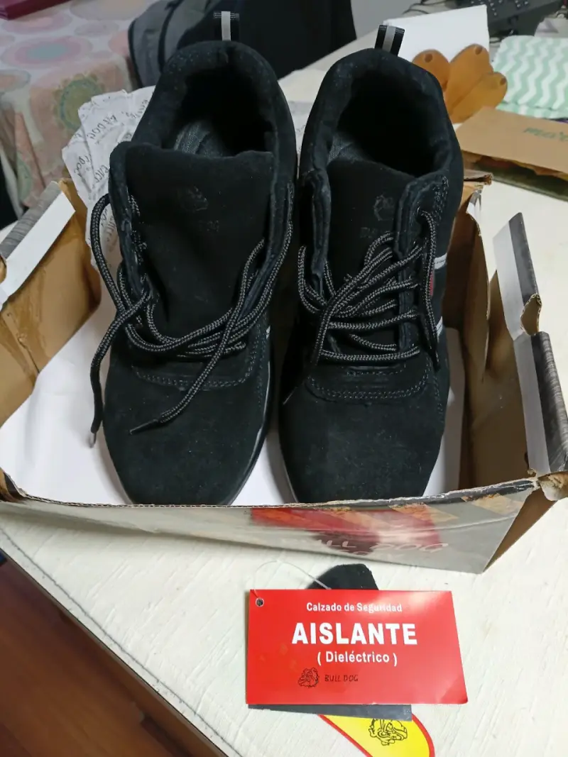 Botines de seguridad aislantes Bull Dog negras - 1
