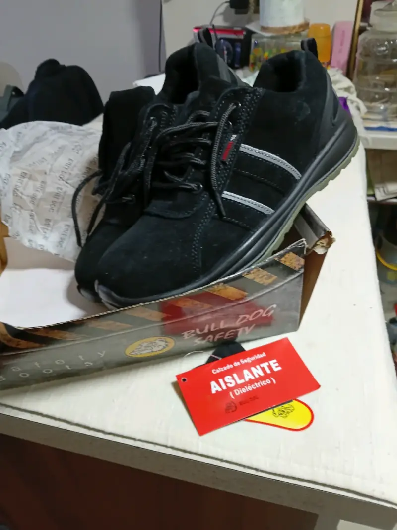 Botines de seguridad aislantes Bull Dog negras - 3
