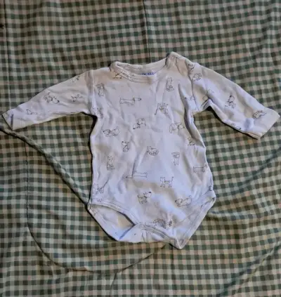Lote de Bodies para Bebé con Diseños Variados - miniatura 3