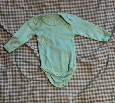 Lote de Bodies para Bebé con Diseños Variados - miniatura 4