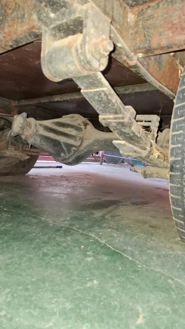 Carro de arrastre metálico con rueda de repuesto - 4