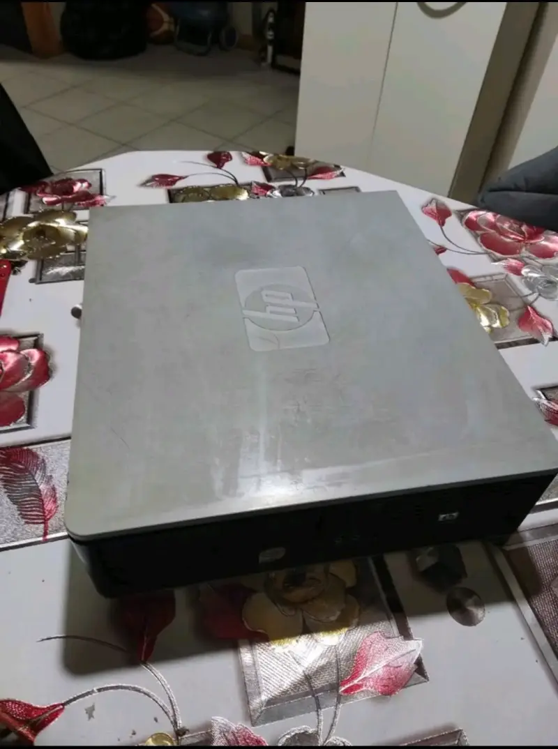 Computador de Escritorio HP Compaq Intel Core 2 Duo - 5