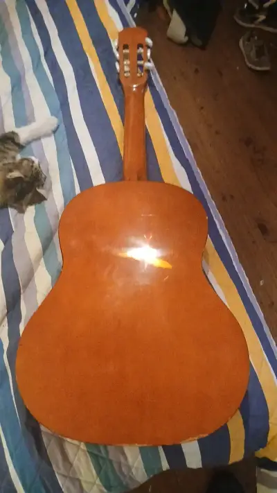 Guitarra clásica Scorpion SCG20 en buen estado - miniatura 4