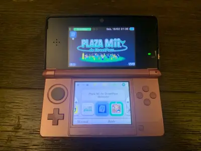 Consola Nintendo 3DS Rosa en Buen Estado - miniatura 4