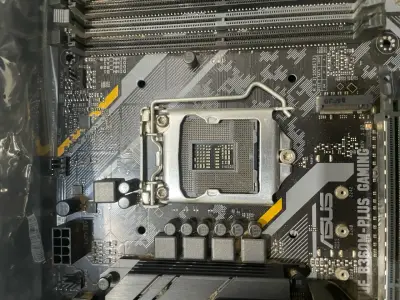 Placa Madre ASUS TUF B360M-PLUS Gaming - miniatura 2