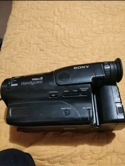 Videocámara Sony Handycam Video 8 CCD-TR430 - miniatura 1