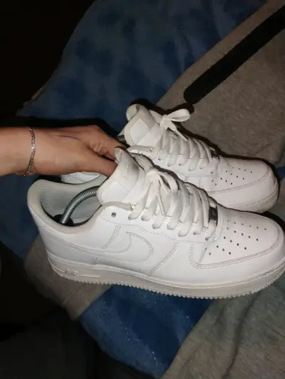 Zapatillas deportivas blancas de cuero para hombre - miniatura 2
