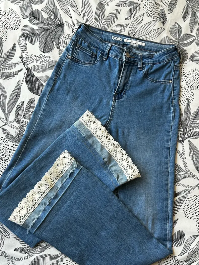 Jeans azules con encaje para mujer Sybilla - 1
