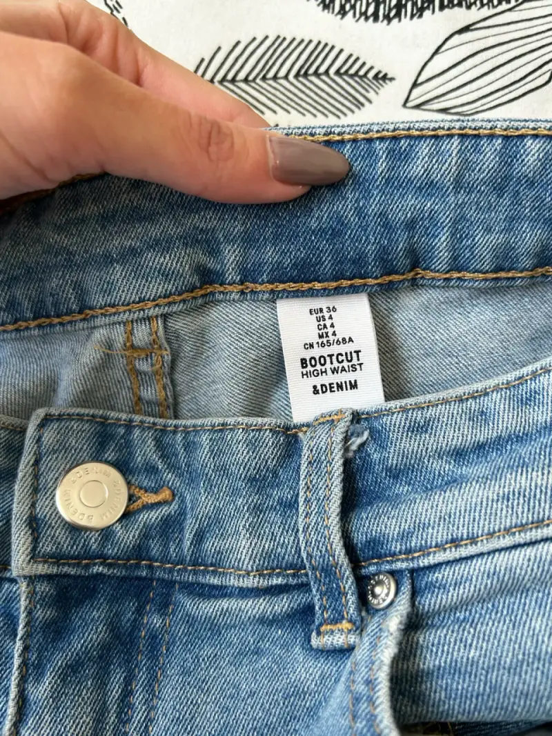 Jeans de mezclilla azul bootcut talle alto - 3