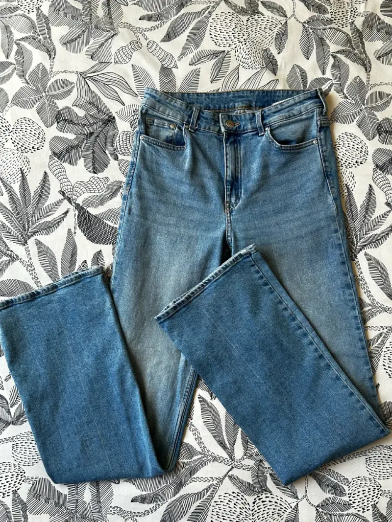 Jeans de mezclilla azul bootcut talle alto - 5