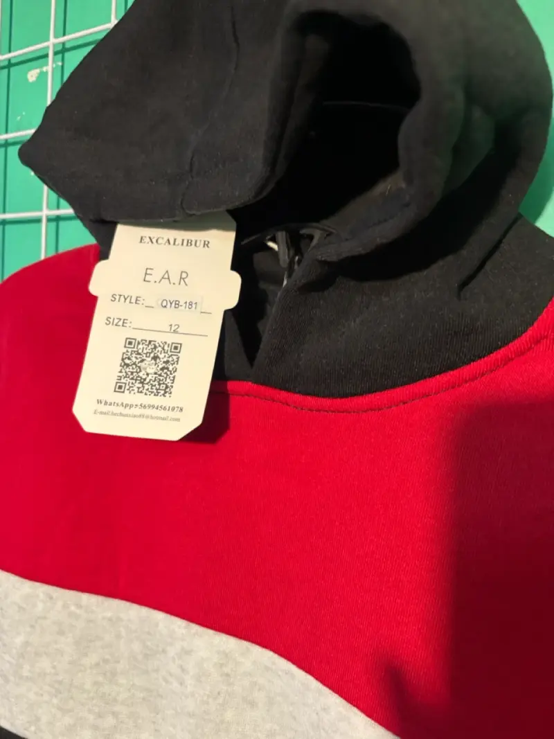 Conjunto deportivo para niños negro y roj - 2