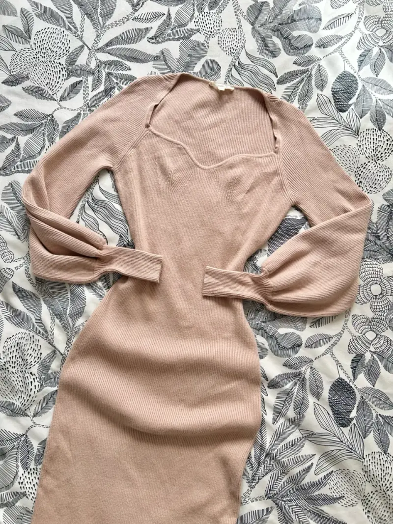 Vestido ajustado de punto color beige - 3