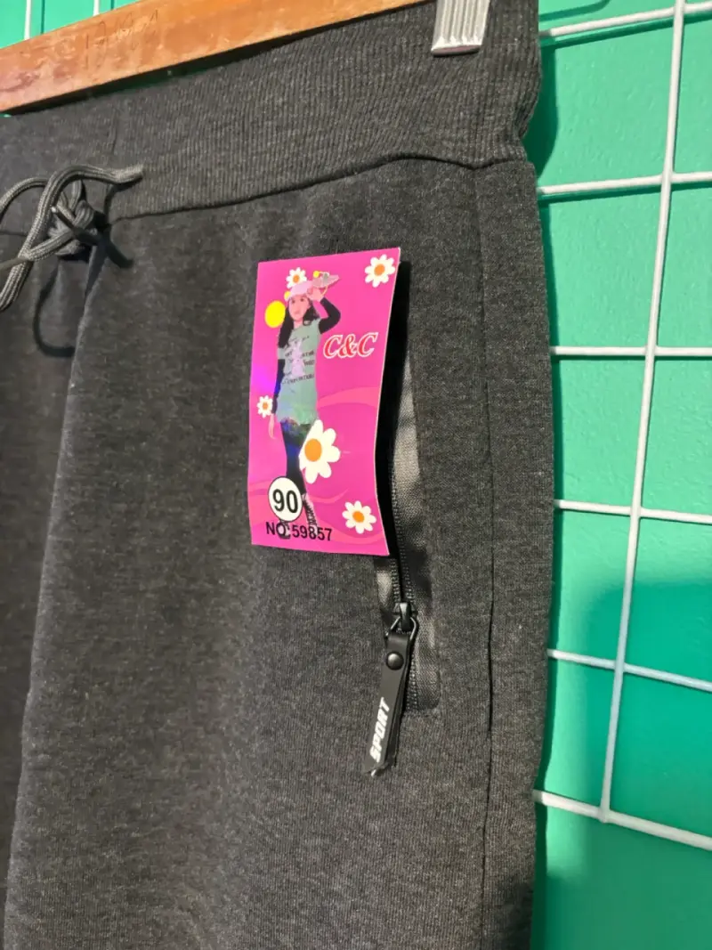 Pantalones deportivos gris oscuro con bolsillos - 2