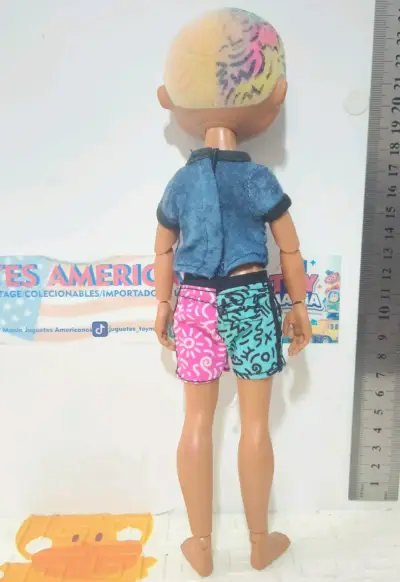 Muñeco LOL Surprise con ropa colorida - miniatura 2