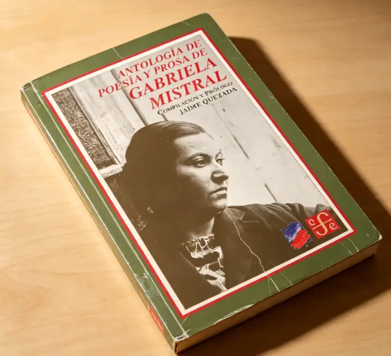 Libro Antología de Poesía y Prosa de Gabriela Mistral