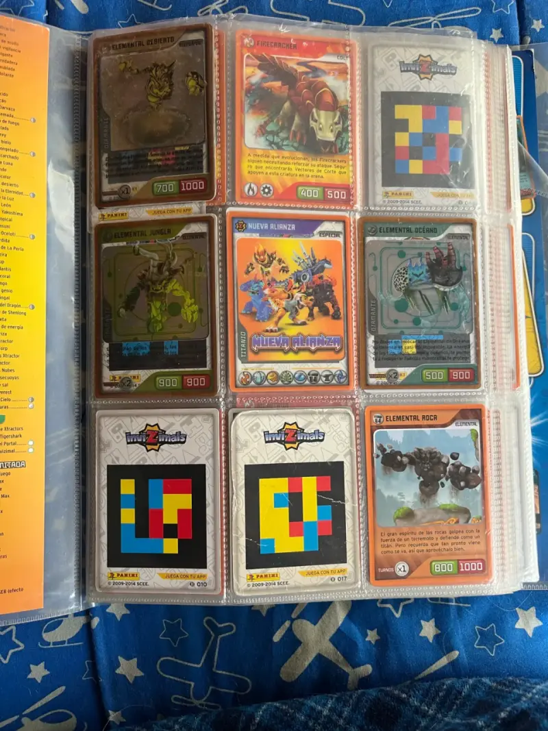 Álbum de Cartas Coleccionables Invizimals Nueva Alianza - 2