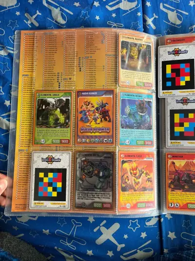 Álbum de Cartas Coleccionables Invizimals Nueva Alianza - miniatura 3