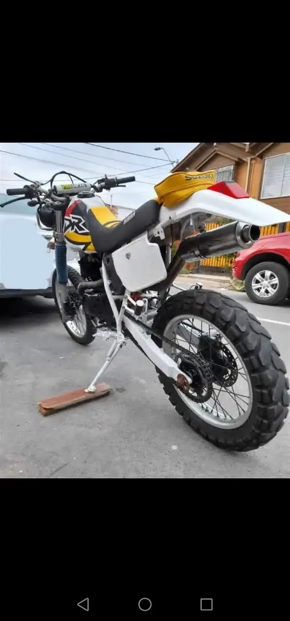 MOTO ENDURO SUZUKI DR 400cc 1990 - 4