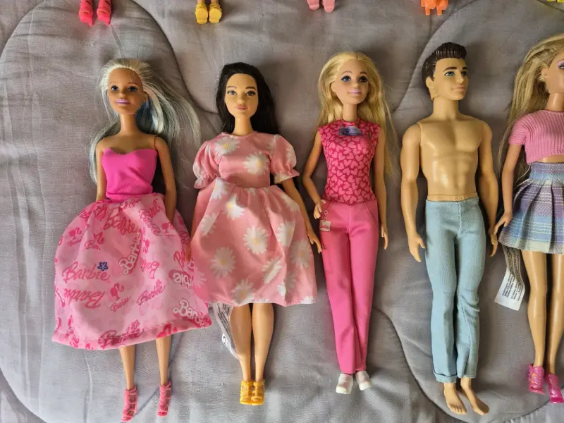 Lote de 10 muñecas Barbie - 4