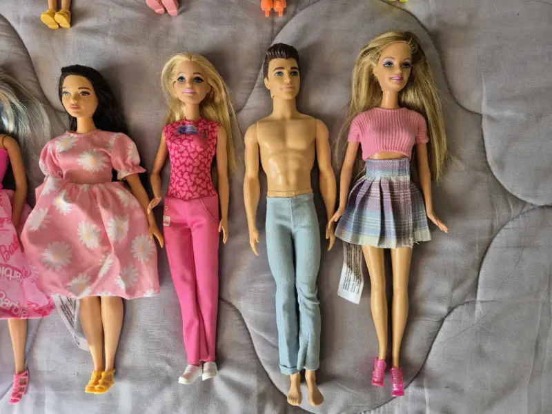 Lote de 10 muñecas Barbie - 5