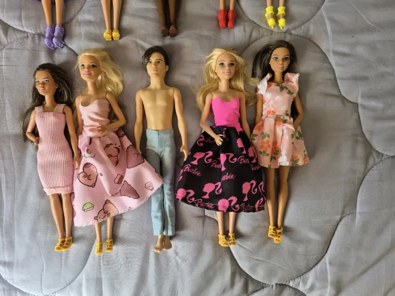 Lote de 10 muñecas Barbie - 2