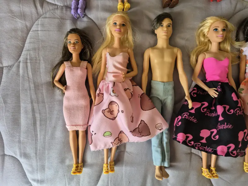 Lote de 10 muñecas Barbie - 4