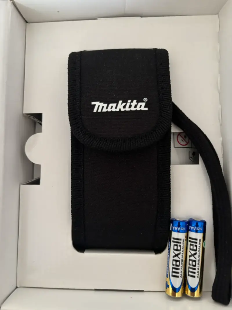 Medidor de Distancia Láser Makita LD050P - 2