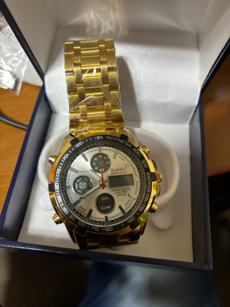 Reloj deportivo dorado KaiEco con cronógrafo