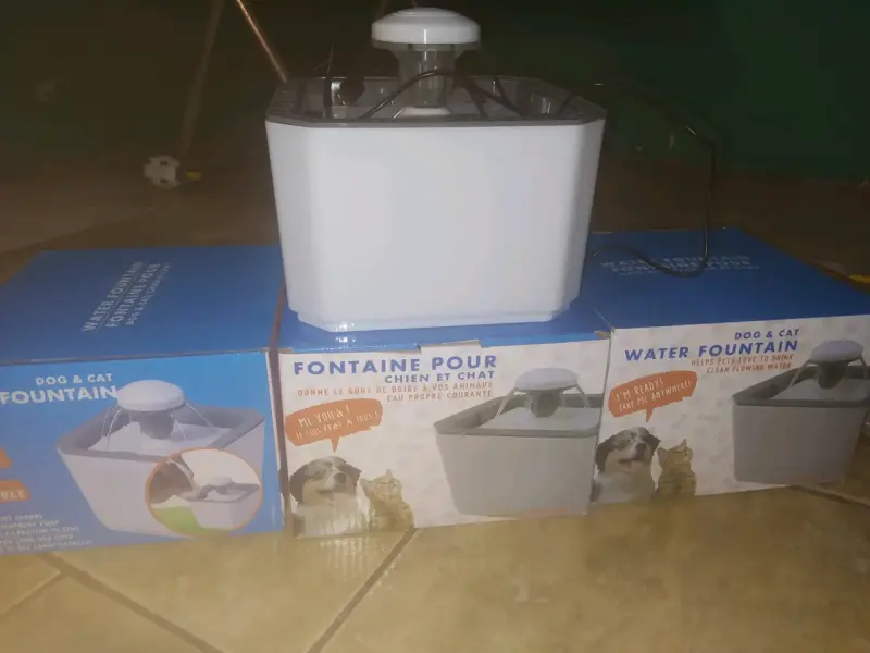 Fuente de Agua para Mascotas Perros y Gatos
