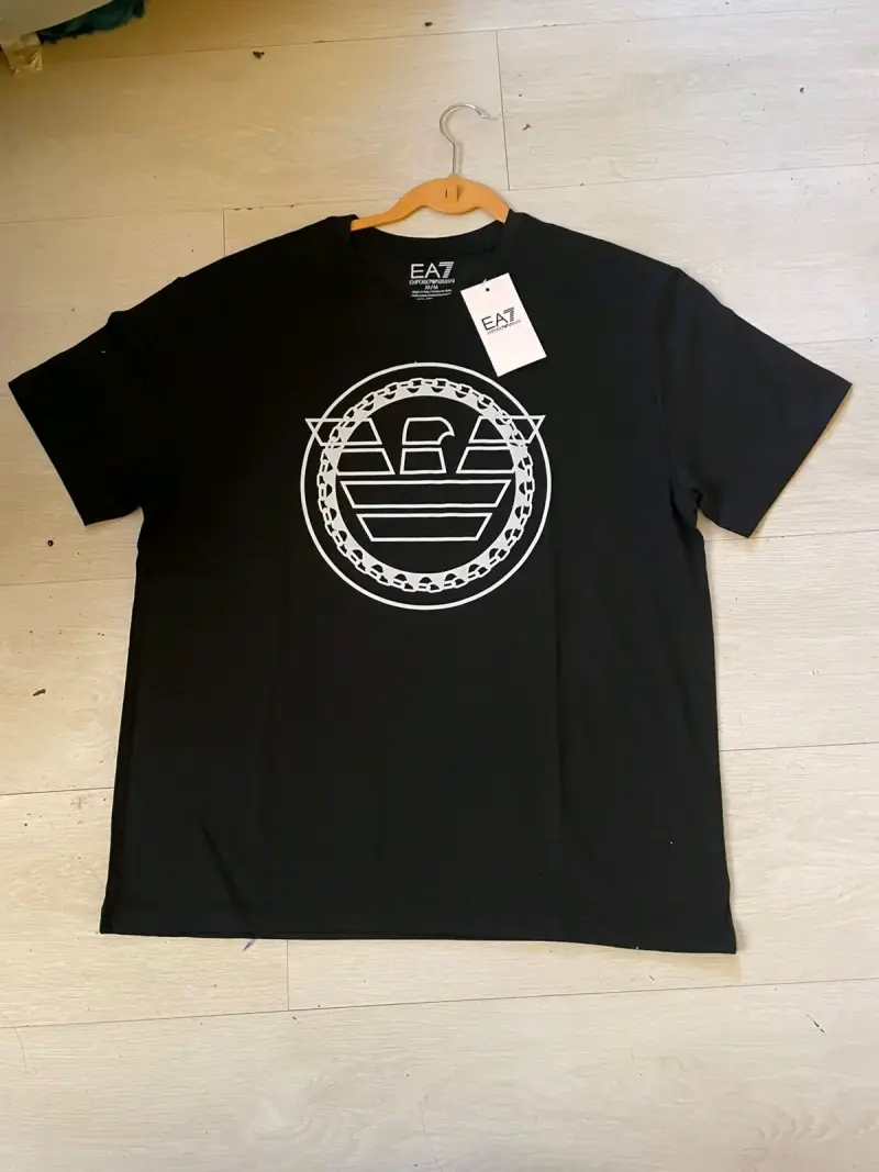 Polera Negra EA7 Emporio Armani con Logo - 2