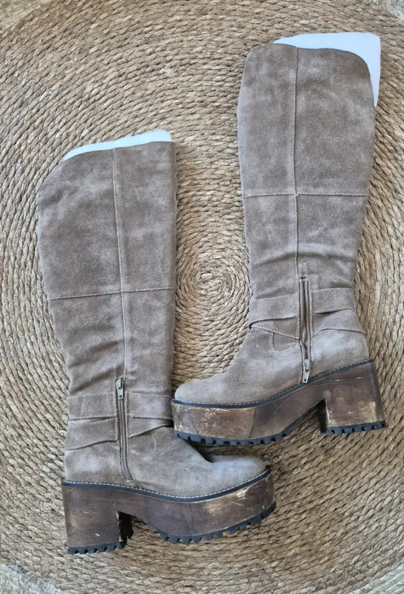 Botas bucaneras de gamuza con plataforma - 1
