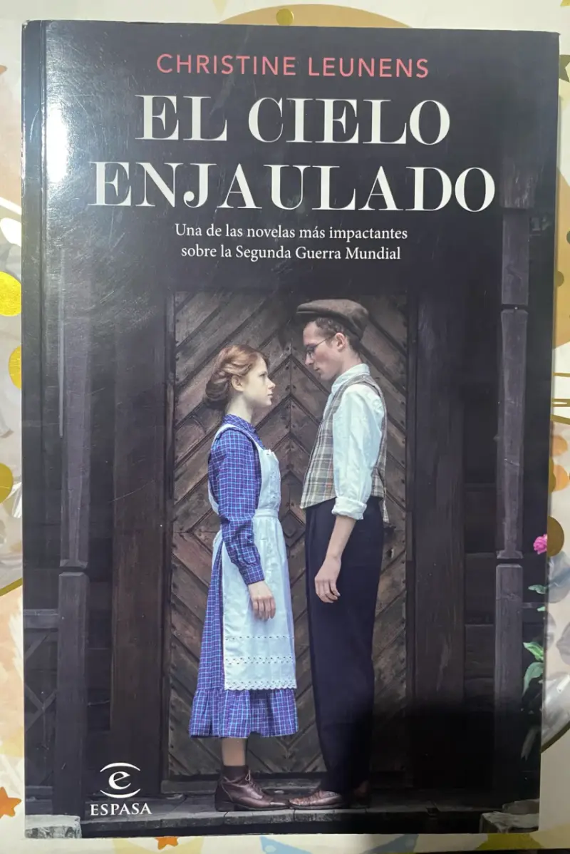 Libro 'El Cielo Enjaulado' de Christine Leunens