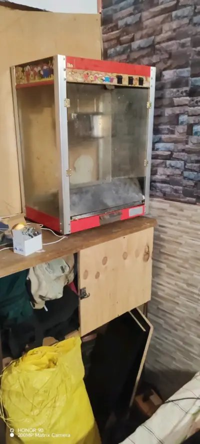 Máquina de palomitas de maíz usada - miniatura 1